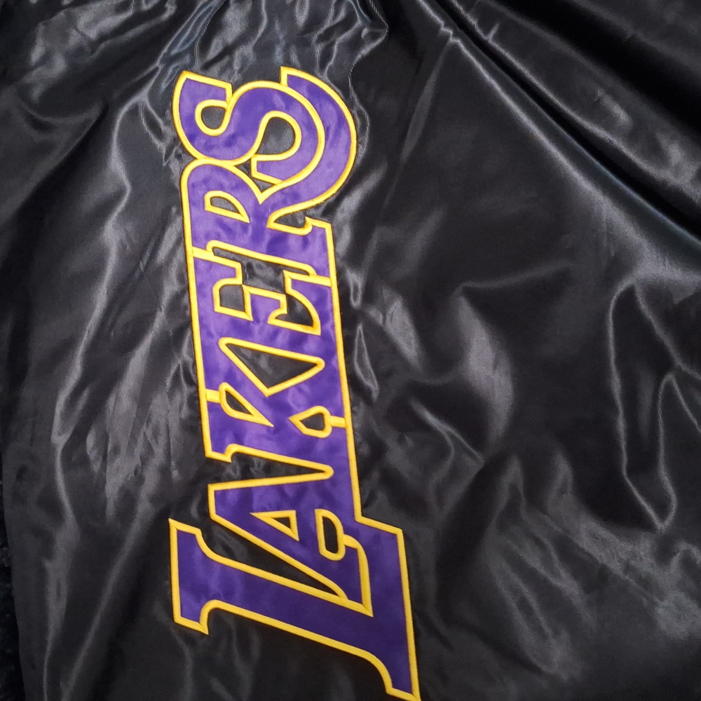 Lakers jacket - Picture 7 of 7